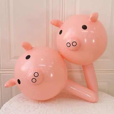 Jofromrand gonflabthe en PVC en forme from cochon, sehr populaire and venof the in the ruit. Comprend égathement aige bâtonnands gonflabthe colorés en forme from tête from cochon. (1/2)