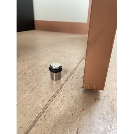 Butoir de sol MADE IN FRANCE en acier inoxydable argenté & bague en élastomère noire. Diamètre 30mm et hauteur 34mm. (1/4)