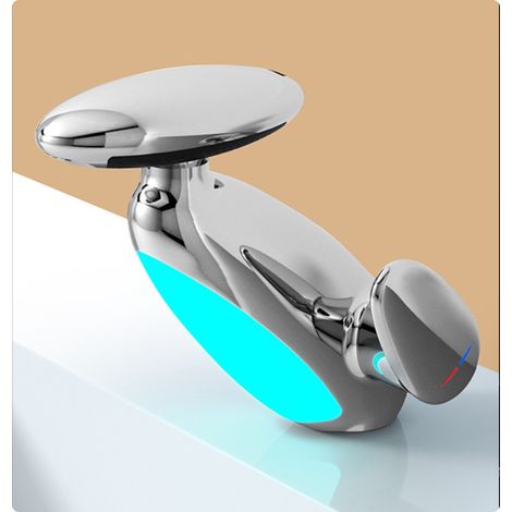 Robinet de salle de bain à LED Penguin, éclairage multicolore, bec pivotant et extractible à 360°, 4 jets, cartouche de valve en céramique (argent) (1/5)