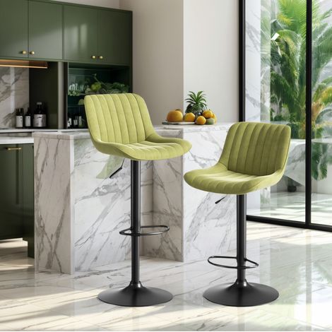 Tabouret de bar réglable en velours vert, structure en métal et bois, hauteur 87-109 cm, pivotant à 360°, dossier ergonomique confortable – de FLORAGRACE (1/5)