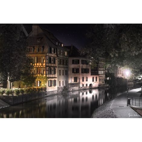 Tableau sur verre synthétique quai petite France à Strasbourg 80x120 cm - Impression sur Verre synthétique - Image HD imprimée sur Verre synthétique - Tableau mural décoratif - Fabriqué en France (1/5)