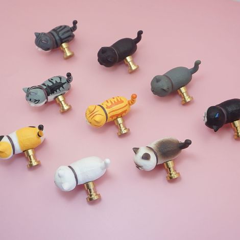 adorables boutons de tiroir en forme de chat pour la chambre de bébé, poignées de meuble amusantes à motifs de chats, poignées de coiffeuse, quincaillerie pour meubles - à droite (1/3)