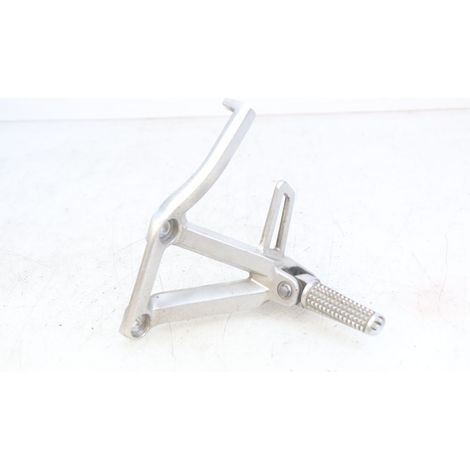 [PRODUIT D'OCCASION] PLATINE CALE PIED ARRIERE GAUCHE YAMAHA FZS FAZER 600 1998 - 2001 (1/4)