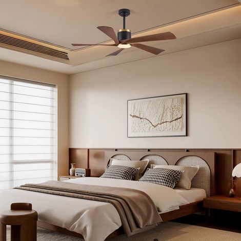 Ventilateur de plafond effet bois 130 cm avec LED dimmable, 5 pales noir et doré, moteur réversible toutes saisons, télécommande (1/5)