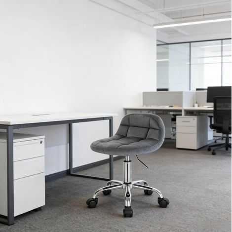 Silla de oficina ajustable de terciopelo gris oscuro, con ruedas y base cromada HAVRYA (1/5)