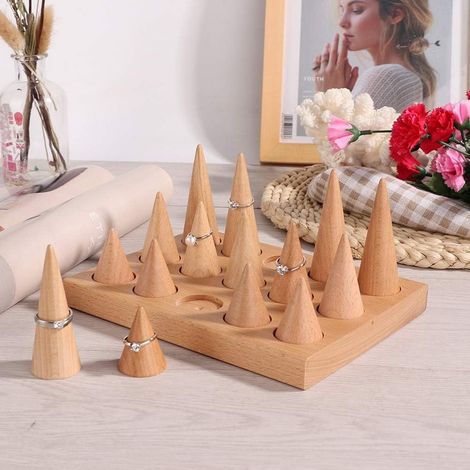 Support de Bague en Bois, Présentoir de Bijoux en Hêtre avec 15 Quadrièdres, 20 X 15 X 2 Cm, Organisateur de Bagues pour Comptoir de Commode, Vitrine de Magasin et Salon Professionnel (1/5)