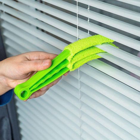 Lot de 2, pour stores vénitiens, stores enrouleurs et stores à lamelles, avec manchon en microfibre, brosse de nettoyage pour volets et radiateurs. (1/5)
