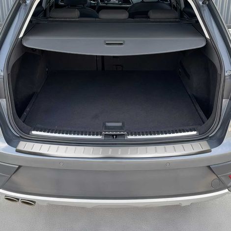 OMAC Ladekantenschutz für Seat Leon 2017-2020 Facelift Edelstahl gebürstet (1/5)