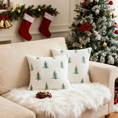 Housses de coussin sapin de Noël 45x45 cm, lot de 2, avec broderie en fausse fourrure. Housses de coussin décoratives pour les fêtes d'hiver, pour canapé, fauteuil, salon. (1/3)