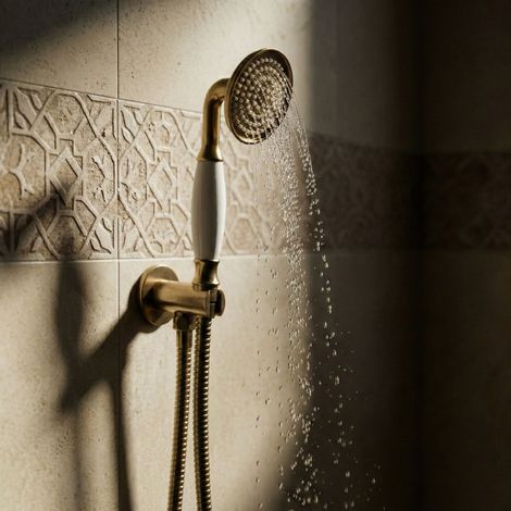 Ensemble de douche à main en bronze PaulGurkes avec douchette, flexible et support (1/5)