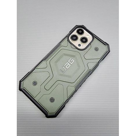 UAG Pathfinder verstärkte Hülle für iPhone 14 Pro, robuste, sturzsichere Hülle, Schutz nach Militärstandard, schwarze Ausführung, stoß- und kratzfest.