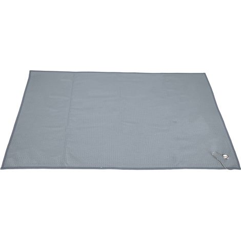 Serviette de golf en microfibre gaufrée, idéale pour nettoyer les clubs, les balles et les mains. Mousqueton inclus. Grise. (1/5)