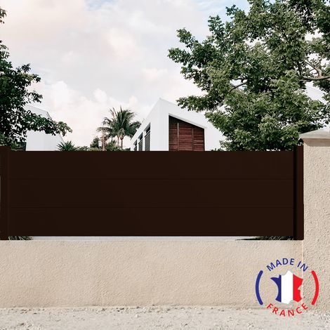 Clôture aluminium 3 lames modèle plein en kit Dimensions L.2107 mm (poteaux compris) X H.660 mm couleurs Marron RAL 1247 (1/2)