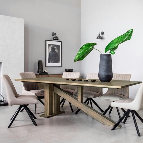 Table à manger moderne piètement oblique chêne massif 240 cm HUDSON (1/5)