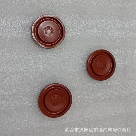 This is a plastic cover for the valve chamber of the Tianyi DS 308, 408, 508, 4008 and 5008 models. It ensures the sealing of the exhaust valve access port and guarantees the sealing of the crankcase  (1/3)