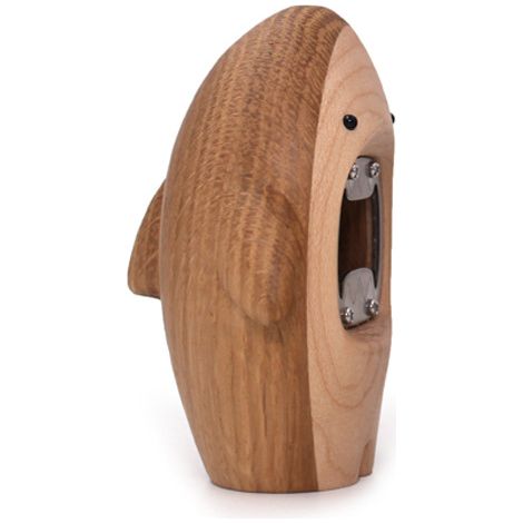 Abridor de botellas de cerveza con forma de tiburón de madera, creativo, portátil, para vino y refrescos, ideal para fiestas, decoración del hogar, 1 unidad, color blanco.