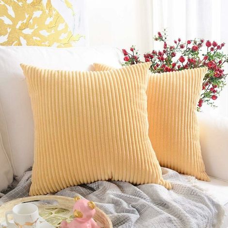 45cm Coussin et housse de coussin Rayé Jaune Clair Lot de 2, Velours Côtelé Doux Décoratif Carré Housse de Coussin Housses de Coussin Taie d'oreiller, Décorations de Maison pour Canapé Canapé Lit Chai (1/5)