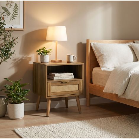 Table de chevet 45x40x55 cm en MDF et rotin couleur noyer, avec rangement pour chambre FloraGrace (1/5)