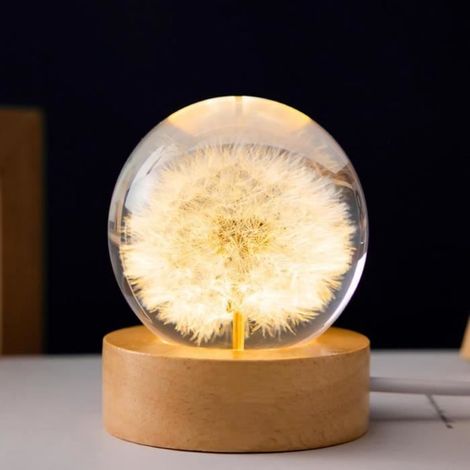 Veilleuse boule de cristal 3D : 6 cm Boule de verre Lampe avec socle en bois USB Lampe de nuit pissenlit dans un verre (1/4)