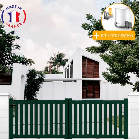 Portail aluminium coulissant ajouré en kit+ Motorisation dimensions L.4000 (entre piliers) X H.1200 mm Couleurs Vert (RAL 6005) (1/2)