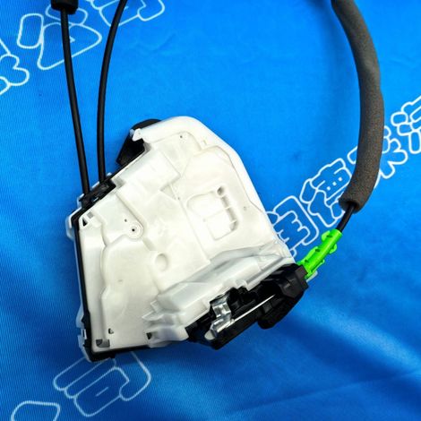 Applicable to the central locking system of the left rear door lock of Nissan X-Trail 2021-2025 RogueT33.