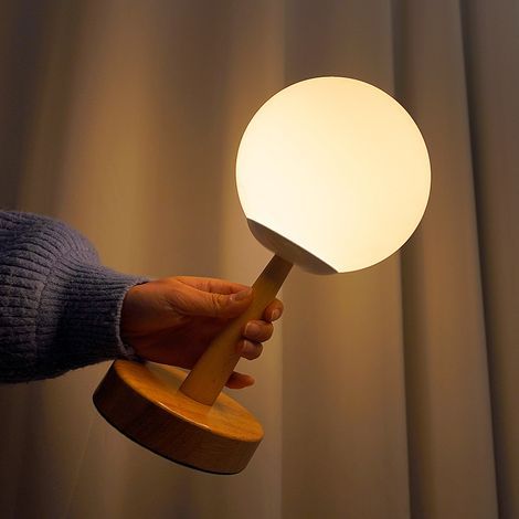 Luz nocturna de madera con temática espacial, pantalla de vidrio con intensidad ajustable, alimentación USB, brillo regulable y control por botón. (1/3)