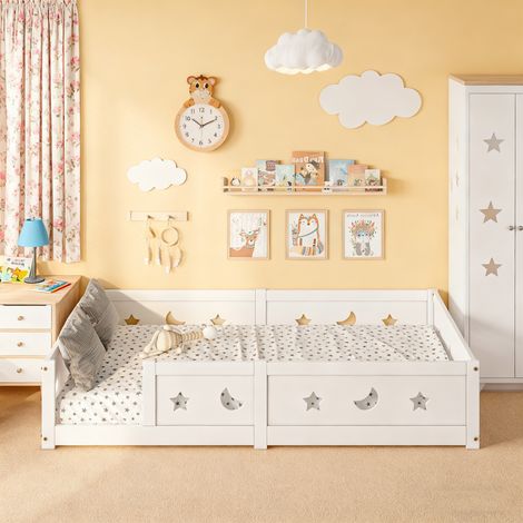 Montessori Lit de sol pour enfant 120x200 cm, Lit à Barreaux Étoiles et Lunes,Lit Caban avec Sommier à Lattes,Lit Simple 120x200 cm,Montessori Lit pour enfant en Bois Massif Pin,garçons et filles,Blan