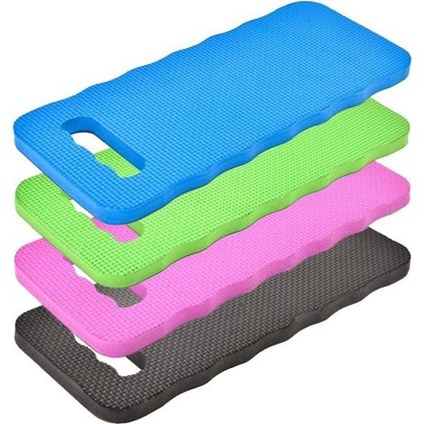 Lightweight and waterproof garden mat with anti-slip function, suitable for various soil types and weather conditions. (1/5)