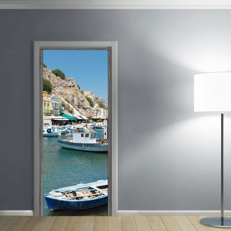 Sticker mural décoratif 83x204cm - Petit port de pêche typique en Méditerranée, décoration intérieure unique et originale. (1/5)