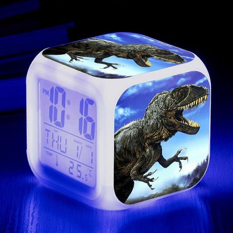 Réveil LED à motif dinosaure - horloge de bureau numérique lumineuse et colorée, compatible avec HTNL998, convient aux enfants et aux adultes, un cadeau parfait pour les hommes et les femmes. (1/5)