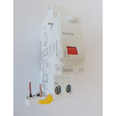 Prodis, Vigi DT40 bloc différentiel 1P+N 25A 300mA instantané type AC 230VCA - A9N21451 (1/2)