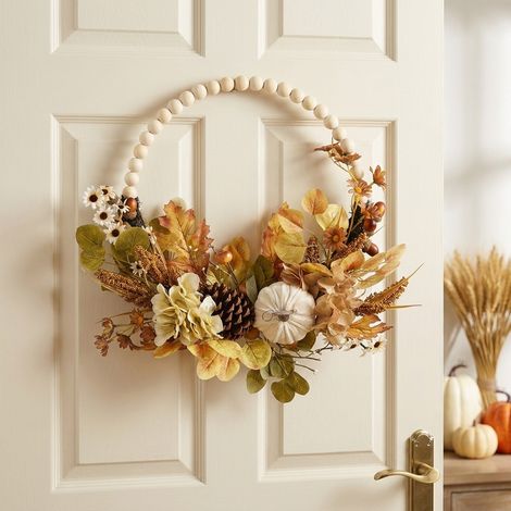 Beaded Autumnal Foliage Display Wreath (1/2)