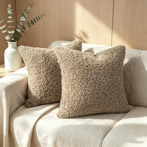 OYIMUA Kaki Housses de Coussin 50 x 50 Lot de 2 pelucheuses en Fausse Fourrure carrées canapé Coussin Decoratif Housse Coussin Rustique pour Salon Chambre à Coucher (1/3)