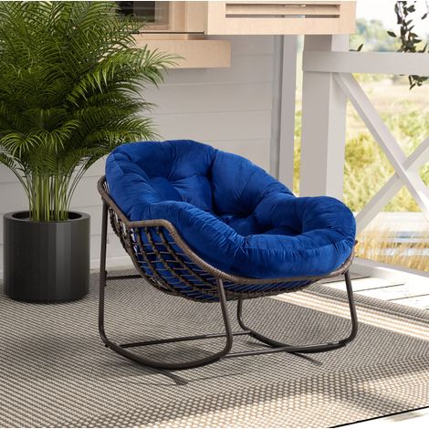 Outdoor-Schaukelstuhl aus Polyrattan mit marineblauem Kissen, Stahlgestell HAVRYA (1/5)
