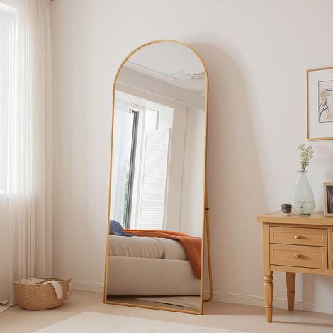 Ganzkörperspiegel 165 x 60 cm, gewölbter Standspiegel mit Rahmen aus Aluminiumlegierung, Groß Bogenspiegel mit robustem Glas, für Schlafzimmer, Wohnzimmer und Garderobe, Gold (1/5)