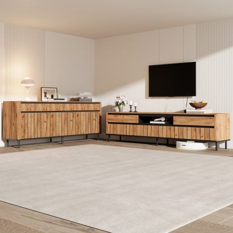 Una credenza da soggiorno (160 x 40 x 73 cm) e un mobile TV a quattro ante (180 x 40 x 52 cm) in legno naturale con dettagli neri, adatti per un televisore da 75 pollici. (1/5)