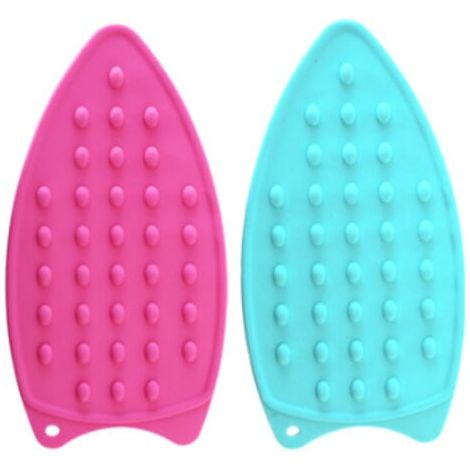 BUNTHAUS Lot de 2 reposepieds en silicone pour planche à repasser, design parfait pour tapis de table à repasser résistant à la chaleur (vert menthe+rose) (1/4)