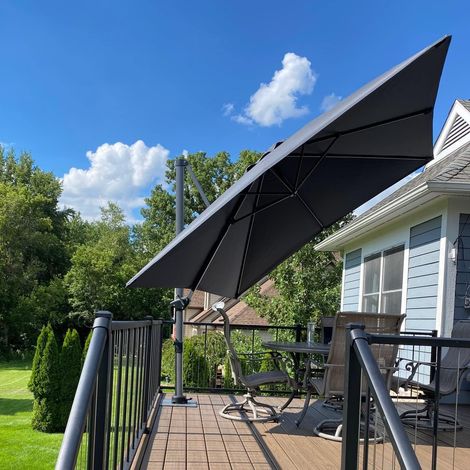 Parasol Déporté 2,5 x 2,5 m Gris avec Pied de Croix UPF 50+ 8 baleines en aluminium, Stable et solide, Anti-UV, Rotation à 360°, 5 niveaux d’inclinaison, Parasol de jardin extérieur (1/5)