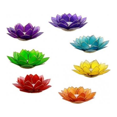 Lot de 7 porte-bougies chauffe-plats de 13,5 cm Bordure dorée Nacre de capiz Aux couleurs des 7 chakras : rouge, orange, jaune, vert, bleu, indigo, violet