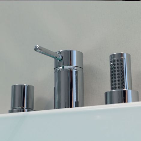 Rubinetteria per vasca da bagno tre fori di Tamanaco