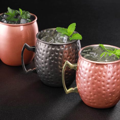 Verre à Moscow Mule 550 ml en acier inoxydable, grande capacité, style Hammer Point, idéal pour les cocktails. (1/5)