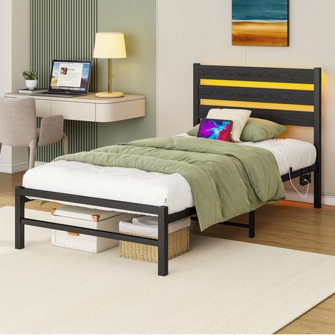 Letto 90x200 cm in metallo nero e MDF con testiera, illuminazione a LED RGB e stazione di ricarica USB. (1/5)