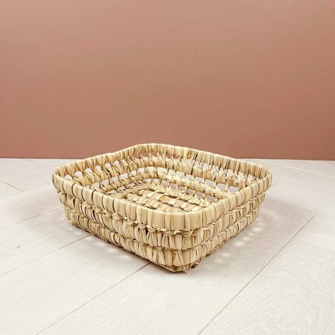 Panier ou corbeille de rangement rigide en palmier (1/4)