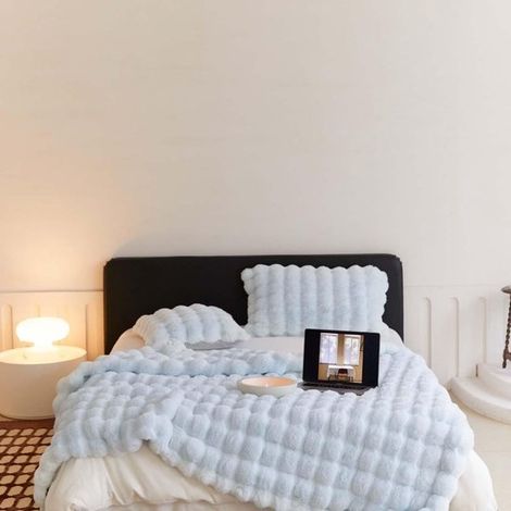 Blanket - Plaid - Couverture de Maison Super Douce - Bleu Ciel (100 × 160 cm) - Microfibre Polyester - Luxueuse et Brossée - pour Canapé et Lit (1/5)