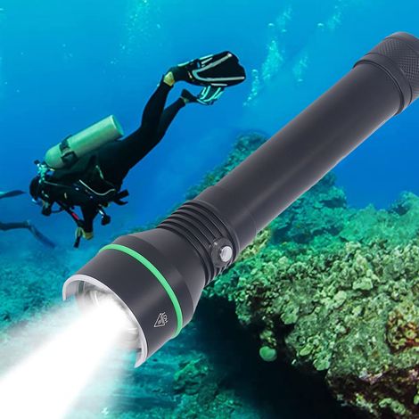 Lampe de plongée avec jusqu'à 3000 lumens, étanche IPX8, lampe torche de plongée LED, lampe de snorkeling professionnelle pour une utilisation sous-marine, en haute mer et en grotte. (1/5)