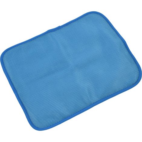 Tapis rafraîchissant pour animaux de compagnie, sûr, non toxique, confortable et pliable, pour chats et chiens, idéal pour le lit, le canapé ou la voiture (Blue). (1/5)