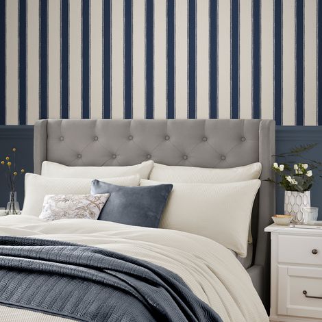 Papier peint intissé Laura Ashley Rayures Denwick Midnight 1005 x 52cm Bleu, écru (1/5)