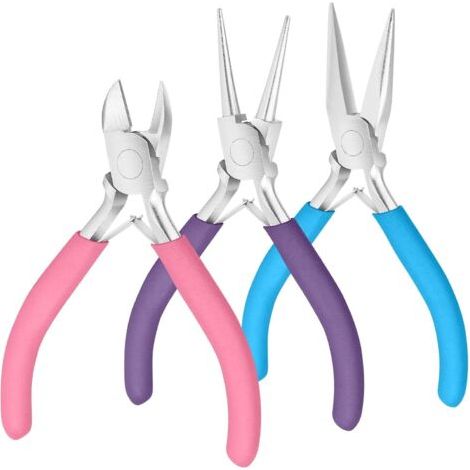 Ensemble de pinces pour bijoux, comprenant des pinces à bec fin, des pinces à bec rond et des coupe-fils, adapté à la fabrication et à la réparation de bijoux. (1/5)