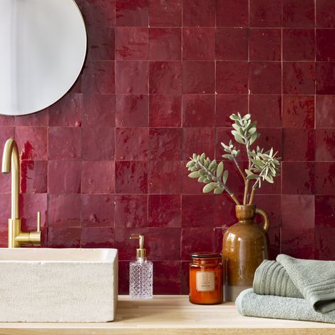 Zellige véritable Carrelage Artisanal - 10x10 cm - Rouge Lie de vin (vendu par boîte de 0,5m²) (1/5)