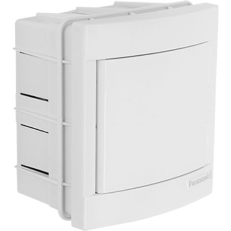 Panasonic – Tableau nu encastrable 4 modules – Indice de protection IP40 – Pose en saillie – Résistance flamme 650°C – Dimensions 150x140x97mm